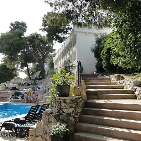 Colentum Hotel 3*