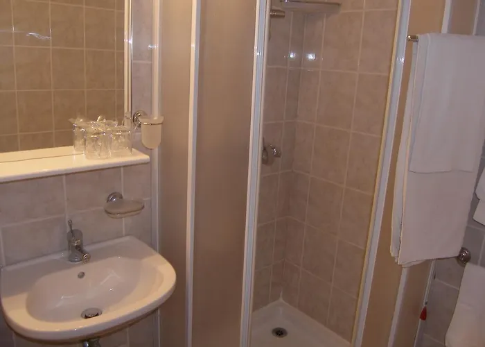 Colentum מלון מורטר