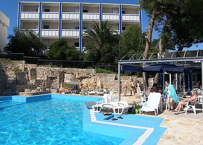 Colentum 3* מורטר