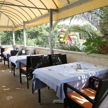 Colentum Otel 3*