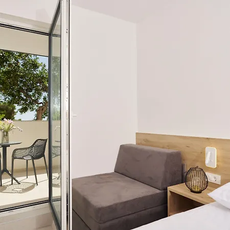 Colentum Otel 3*